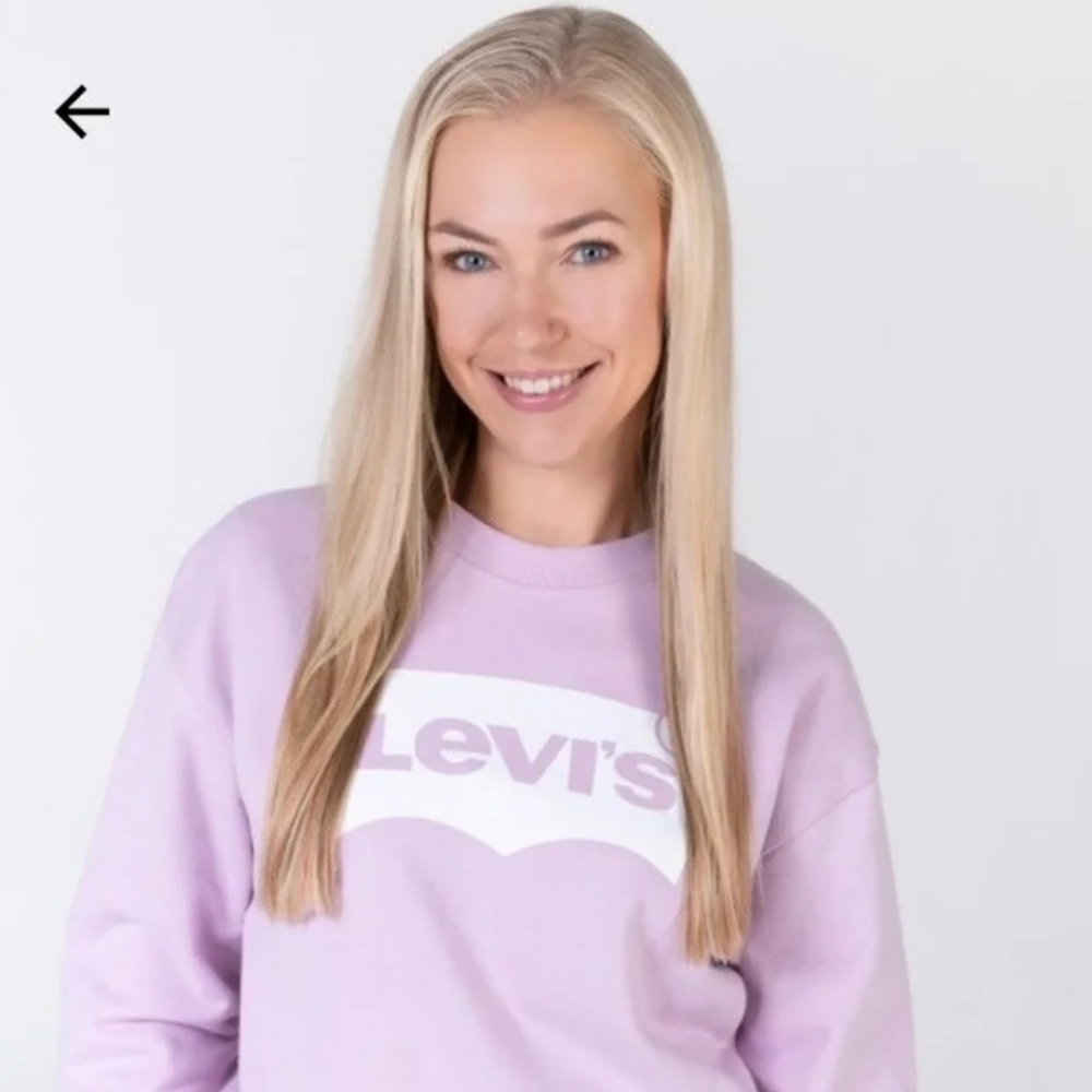Levi's® Women's Crewneck Sweatshirt in Orchid - MED. BNWT 1 Left